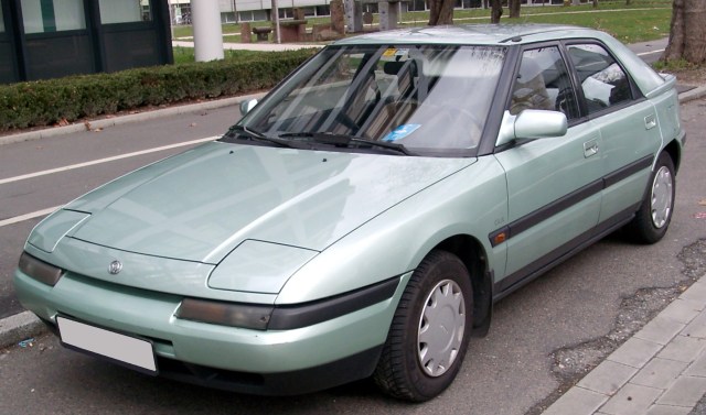 Mazda_323f_green_front_20080301