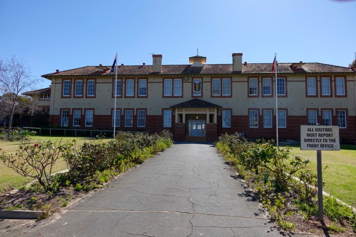 This hasn't changed in nearly 100 years. © PJ Croft 2014