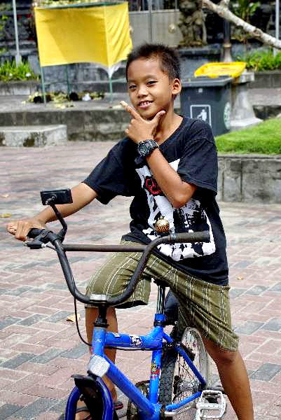 24Dec10-Kuta-K5-018_orb