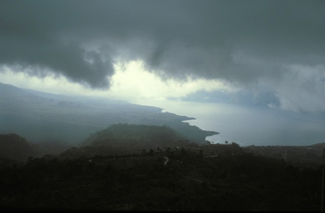 Crater lake storm 090305