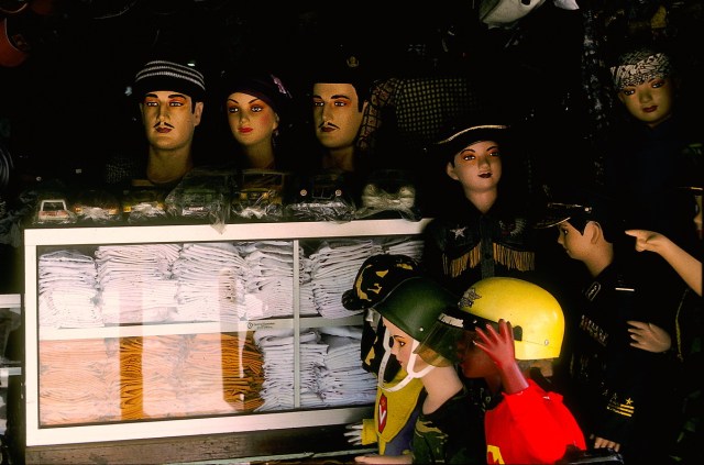 Solo shop dummies crop 189