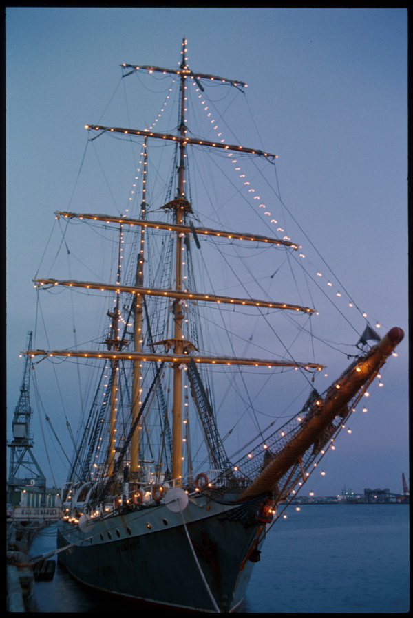 indo-shiplights-v-79c