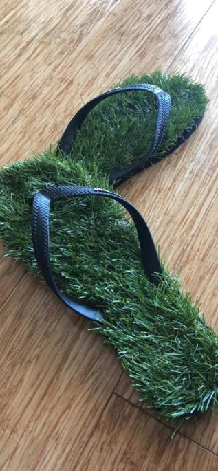 Grassy thongs