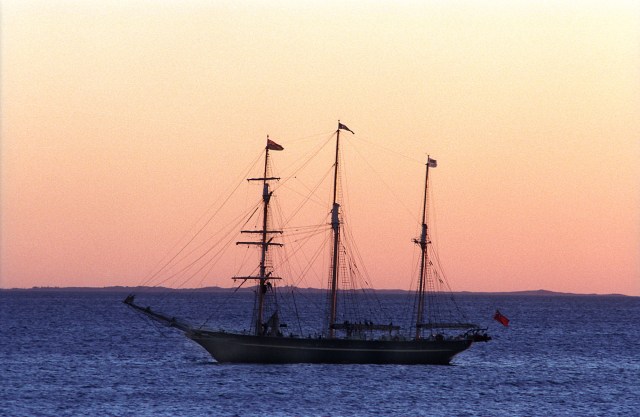 Barque Endeavour July88-12