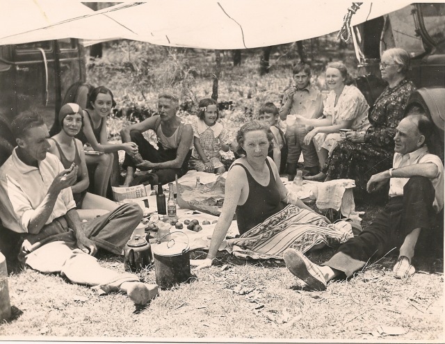 Croft family picnic 1920s