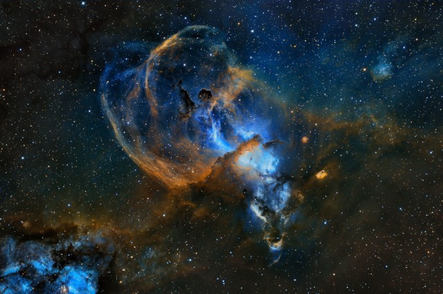 SN-20348-1_Statue-of-Liberty-Nebula-©-Martin-Pugh-1536x1020